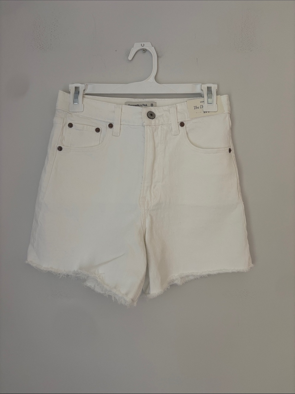 Abercrombie & Fitch White High Rise Raw Hem "The Dad Short" Size 25